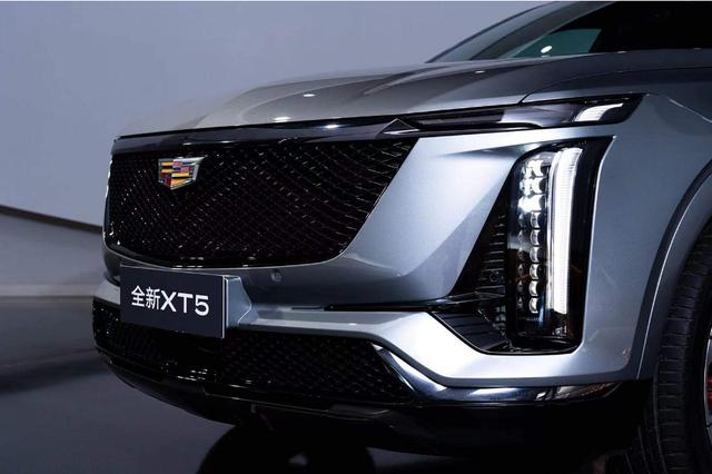 2025款凱迪拉克XT5：豪華中型SUV的新標桿！-有駕