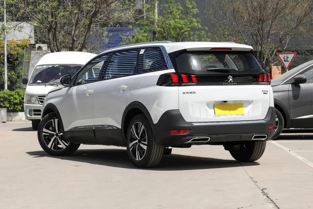 卷瘋了！標致5008降至10.5萬，170馬力+愛信8AT，再不買就沒了-有駕