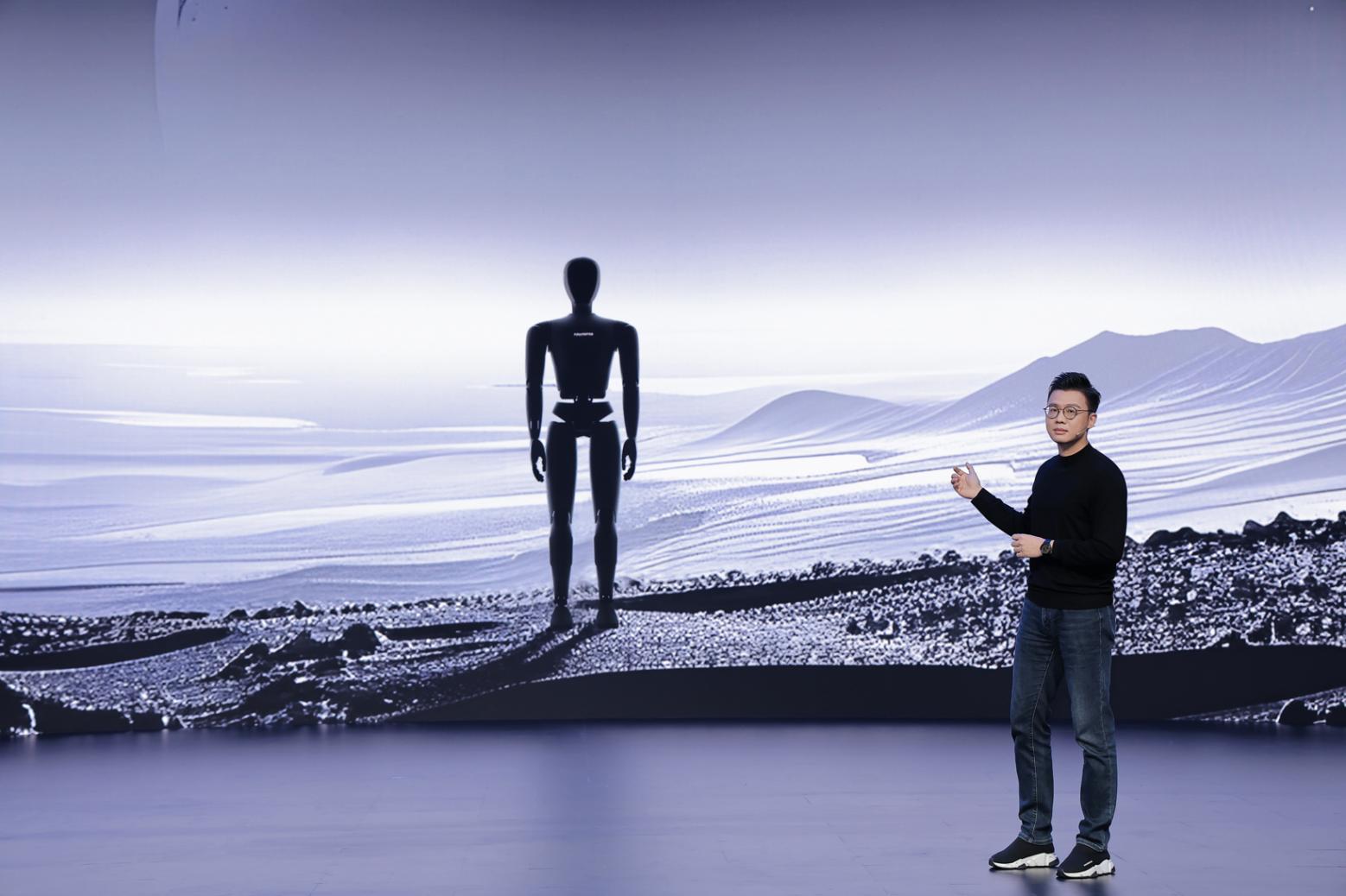 0.RoboSense速騰聚創(chuàng) AI機器人戰(zhàn)略發(fā)布-CEO邱純潮4.jpg