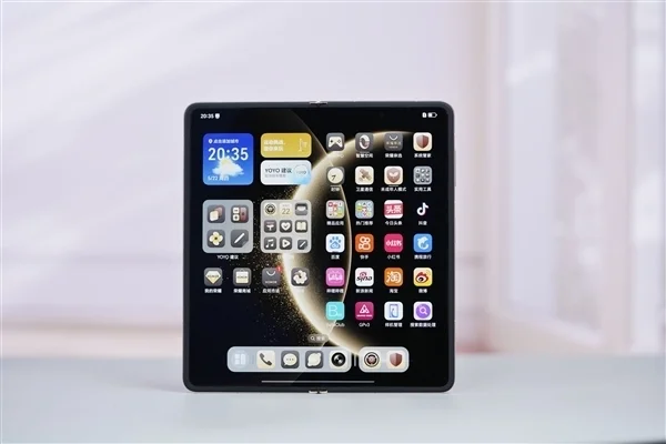 榮耀Magic V5內屏有多貴：售后備件價4379元 夠買臺旗艦