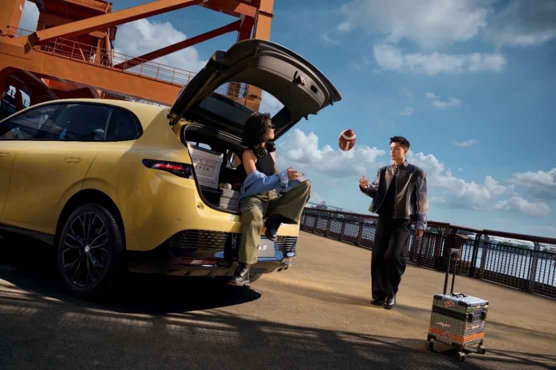 為全球年輕用戶打造的&ldquo;人生Dream Car&rdquo; 零跑Lafa5預(yù)售開(kāi)啟