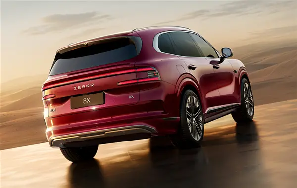 寶馬X5國產平替 極氪8X實車出街