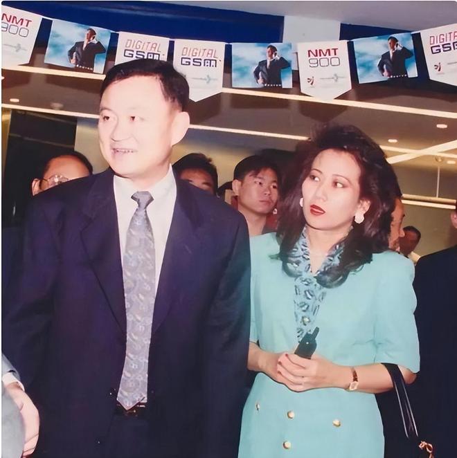 通坦的窘境才知他信家族最大的底气是她瓦力娱乐棋牌离婚不离家!看到如今佩(图9) 通坦的窘境才知他信家族最大的底气是她瓦力娱乐棋牌离婚不离家!看到如今佩(图9)