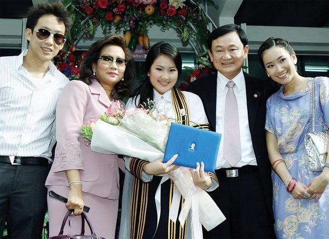 通坦的窘境才知他信家族最大的底气是她瓦力娱乐棋牌离婚不离家!看到如今佩(图6) 通坦的窘境才知他信家族最大的底气是她瓦力娱乐棋牌离婚不离家!看到如今佩(图6)