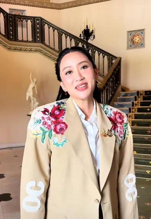 通坦的窘境才知他信家族最大的底气是她瓦力娱乐棋牌离婚不离家！看到如今佩(图15)