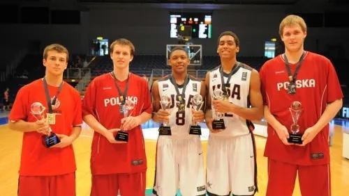 男篮最强球员波尼特卡的篮球故事瓦力棋牌抢周琦、灭东契奇波兰(图3)